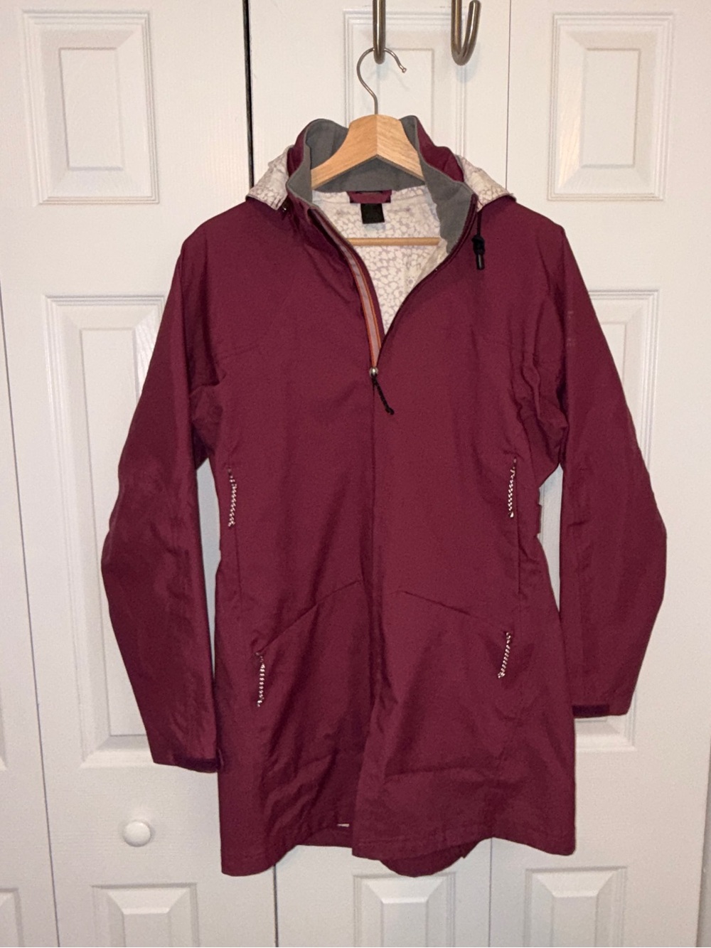 REI E1 Elements Women's Maroon Hooded Rain Jacket